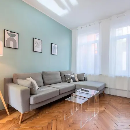 3 Bedroom House With Garden, Near Lille