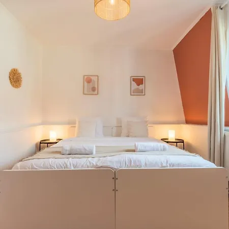 3 Bedroom House With Garden, Near Lille Гостевой дом 3*